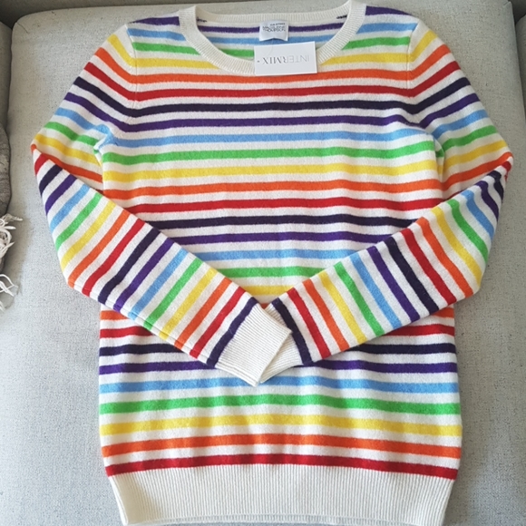 ✨HOST PICK✨ Designer Rainbow Cashmere Sweater - Picture 2 of 5